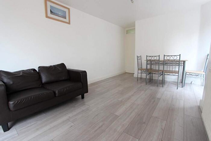 1 Bedroom Flat To Rent In Colvin Road, London, E6