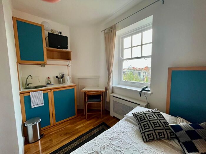 Studio To Rent In Fulham Palace Road, Hammersmith, London, W6