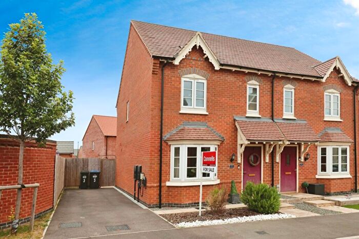 3 Bedroom Semi-Detached House For Sale In Kemp Drive, Houlton, Rugby, CV23