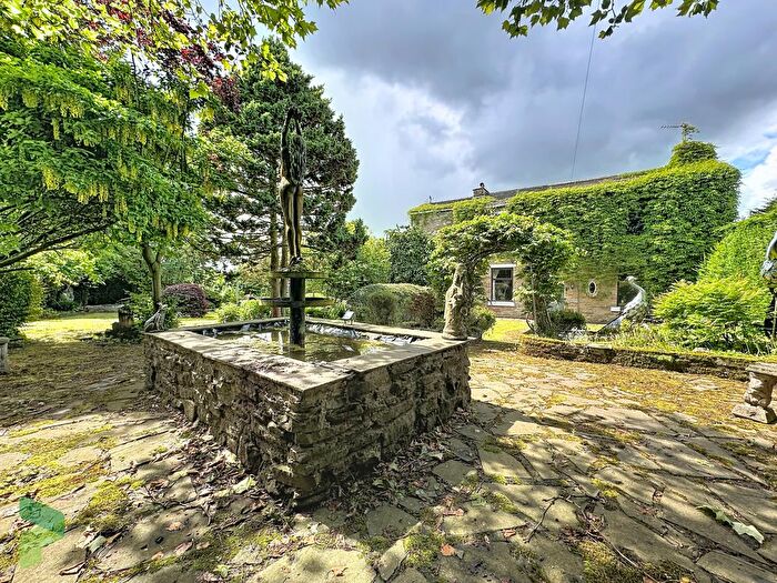 4 Bedroom Detached House For Sale In Goose House Lane, Darwen, BB3