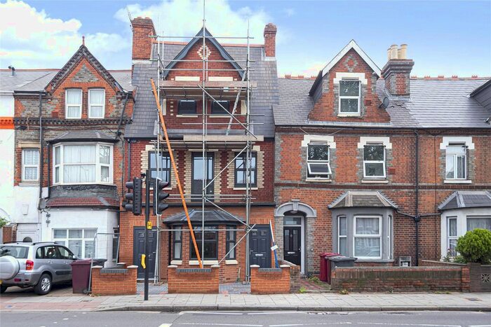 1 Bedroom Maisonette To Rent In Caversham Road, Reading, Berkshire, RG1