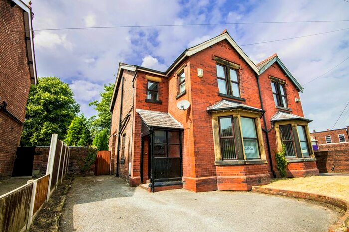 5 Bedroom Semi-Detached House To Rent In Knowsley Road, Ormskirk L39