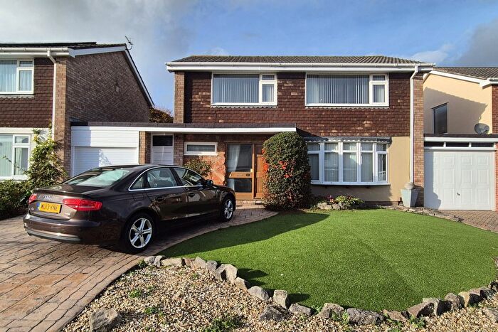 5 Bedroom Link Detached House For Sale In Chestnut Grove, Clevedon, North Somerset, BS21