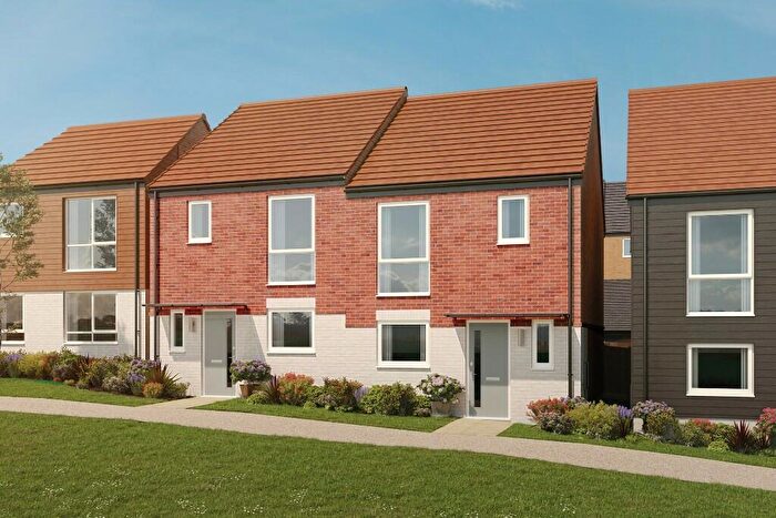 3 Bedroom Semi-Detached House For Sale In Harbour Village Off College Road, Northfleet, DA11