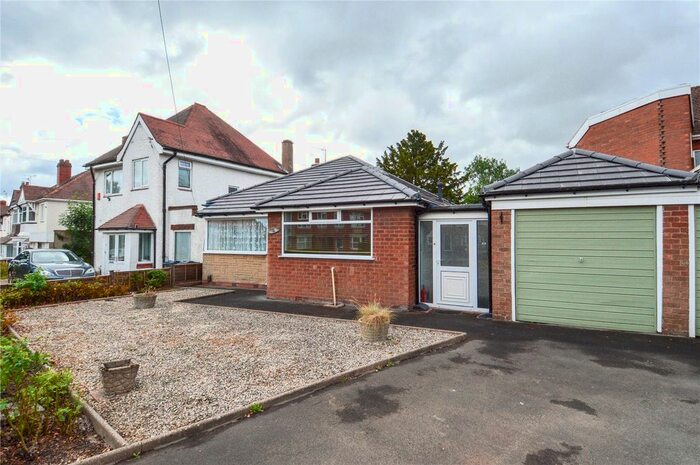 2 Bedroom Bungalow To Rent In Frankley Beeches Road, Birmingham, West Midlands, B31