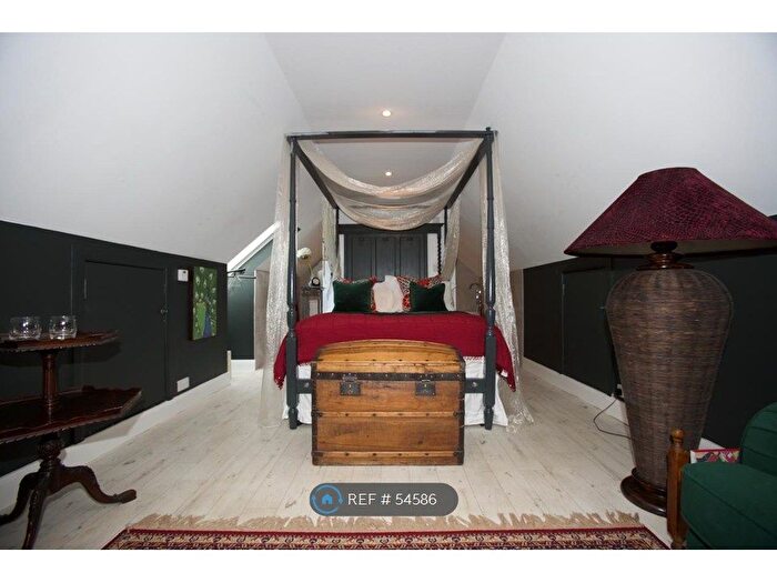 Studio To Rent In Pickwell Lane, RH17