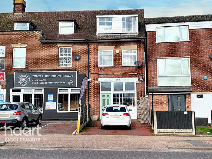2 Bedroom Flat For Sale In Hitchin Road, Henlow, SG16