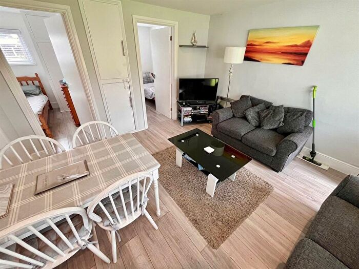 2 Bedroom Chalet For Sale In Florida Estate, Hemsby, Great Yarmouth, NR29