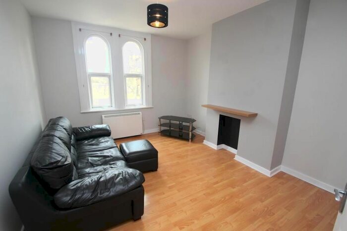 1 Bedroom Flat To Rent In High Street, Harrogate, HG2
