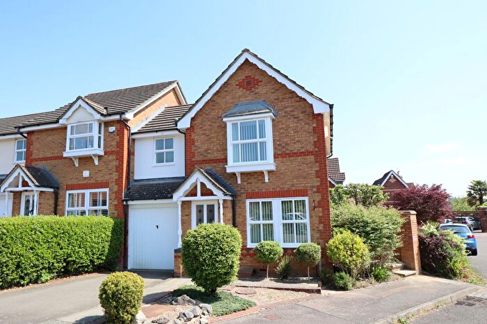 3 Bedroom Property To Rent In Gordons Walk, Harpenden, AL5