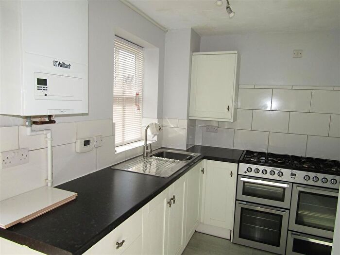 3 Bedroom End Of Terrace House For Sale In Hunters Row, Boroughbridge, York, YO51