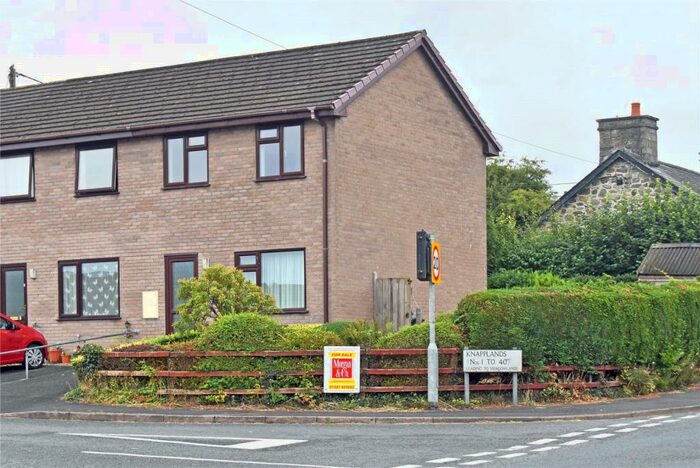 2 Bedroom End Of Terrace House For Sale In Knapplands, Newbridge On Wye, Llandrindod Wells, LD1
