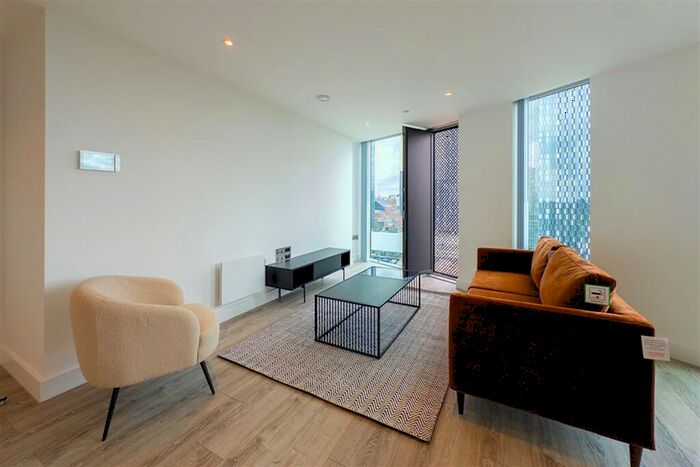 2 Bedroom Apartment To Rent In Thr, M15