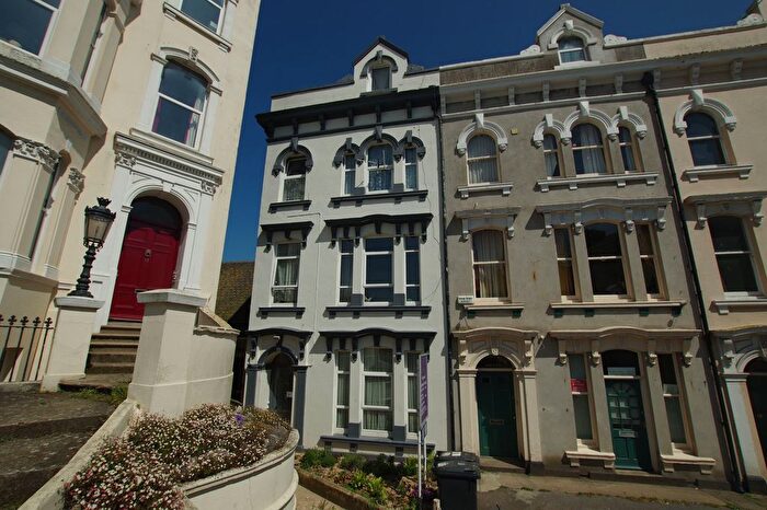 1 Bedroom Property For Sale In Orchard Gardens, Teignmouth, TQ14