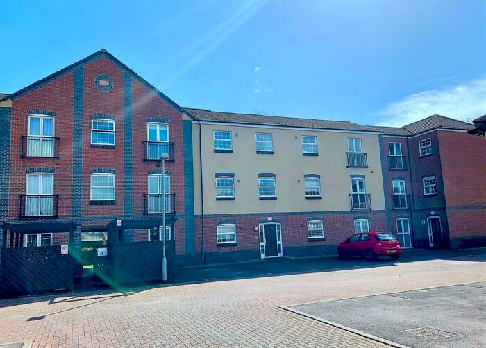 2 Bedroom Flat To Rent In St Austell Way, Churchward, Swindon, SN2