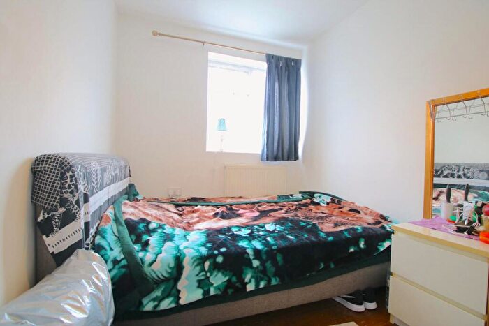 5 Bedroom House To Rent In Bevan Avenue, Barking, IG11