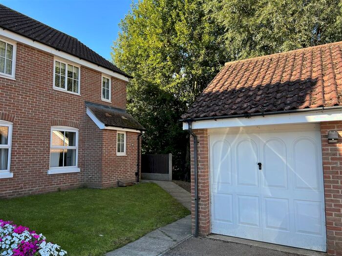 2 Bedroom End Of Terrace House To Rent In Tortoiseshell Way, Braintree, CM7