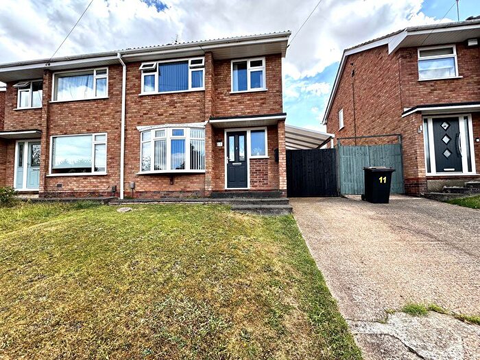 3 Bedroom Semi Detached House For Sale In Berwyn Way, Church Farm, Nuneaton, CV10