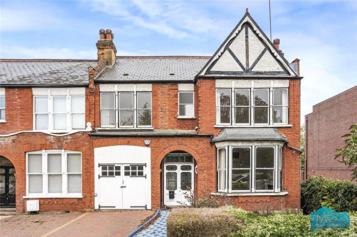 5 Bedroom Semi Detached House For Sale In Holden Road, Woodside Park, London, N12