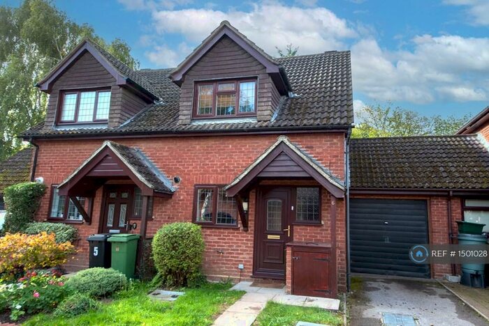 2 Bedroom Semi-Detached House To Rent In Mongers Piece, Chineham, Basingstoke, RG24