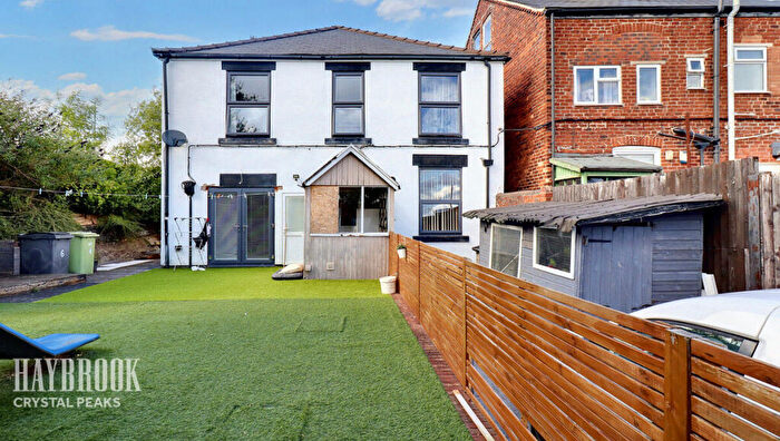 4 Bedroom Detached House For Sale In Lowgates, Chesterfield, S43
