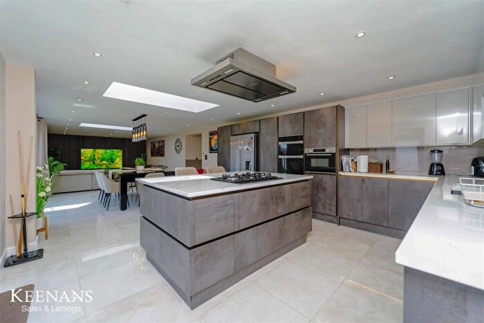 4 Bedroom Detached Bungalow For Sale In Mile Lane, Bury, BL8