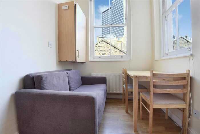 Studio To Rent In Courtfield Gardens, South Kensington, SW5