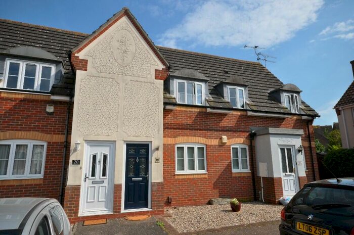 2 Bedroom Apartment To Rent In Samuel Manor, Chelmsford, Essex, CM2