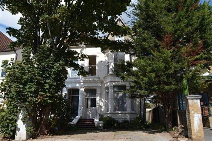 1 Bedroom Property To Rent In Bedroom Property In Southend On Sea, SS1