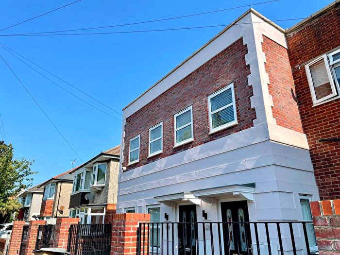 2 Bedroom Apartment To Rent In Ashton Road, Bournemouth, BH9
