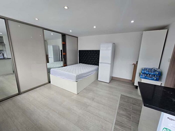 1 Bedroom Studio To Rent In Hamilton Road, Hayes, UB3