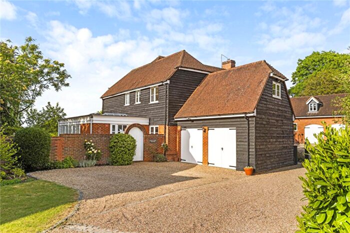 5 Bedroom Detached House For Sale In Wanborough, Guildford, Surrey, GU3