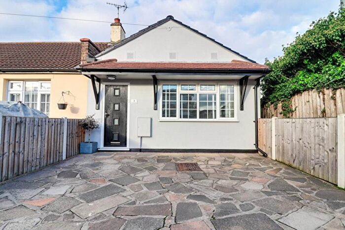 2 Bedroom Semi Detached Bungalow For Sale In Flemming Crescent, Leigh-On-Sea, Essex, SS9