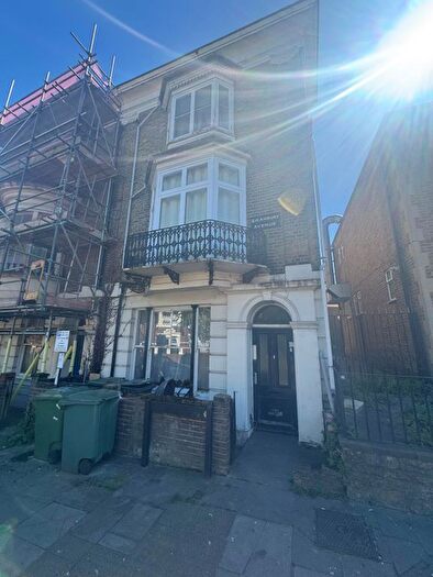 2 Bedroom Flat To Rent In Southampton, SO14