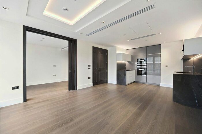 3 Bedroom Flat To Rent In Radnor Terrace, London, W14