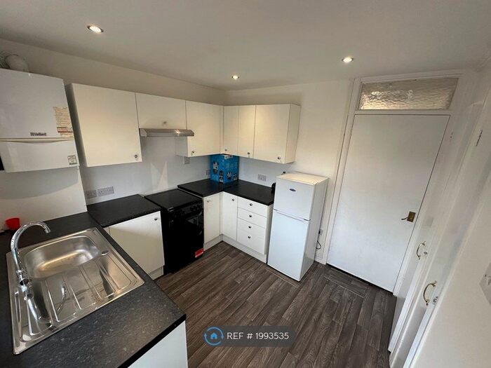 2 Bedroom Bungalow To Rent In Romney Close, Clacton-On-Sea, CO16