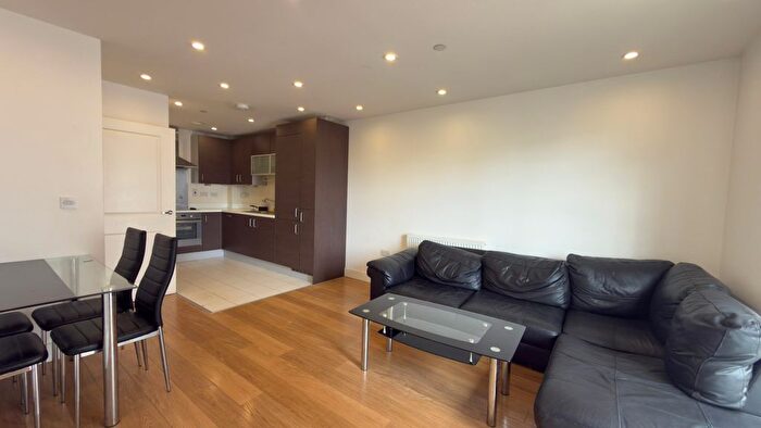 1 Bedroom Flat To Rent In Wilson Tower, Shadwell, London, London, E1