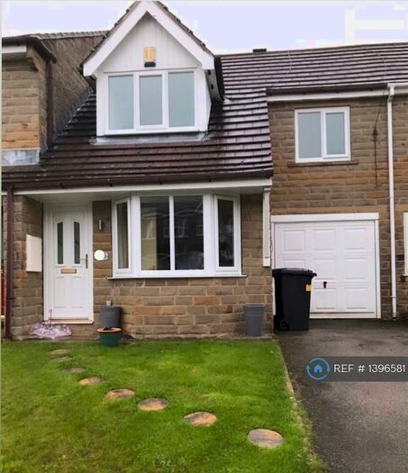 3 Bedroom Terraced House To Rent In Hawthorne Way, Shelley, Huddersfield, HD8