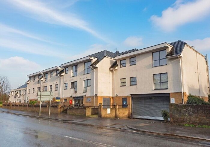 3 Bedroom Flat For Sale In Flat Garden Court, Station Road, West Drayton, Middlesex, UB7