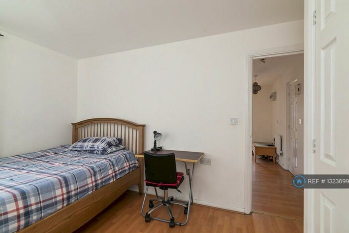 2 Bedroom Flat To Rent In Ronnie Lane, London, E12