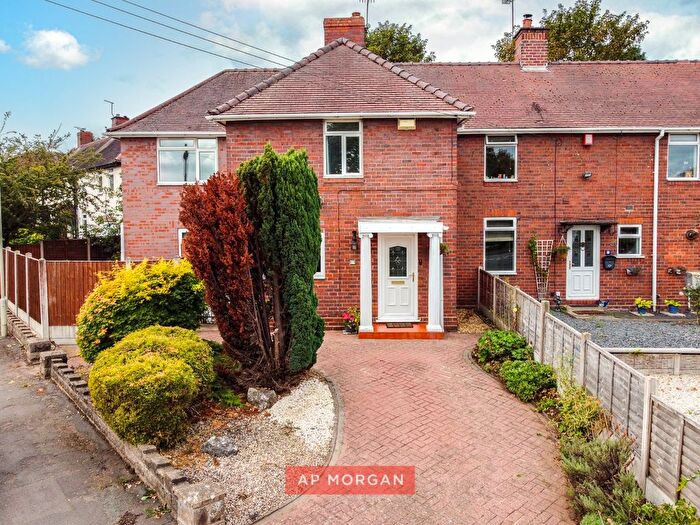 4 Bedroom End Terrace House For Sale In Studley Gate, Wollaston, Stourbridge, West Midlands, DY8