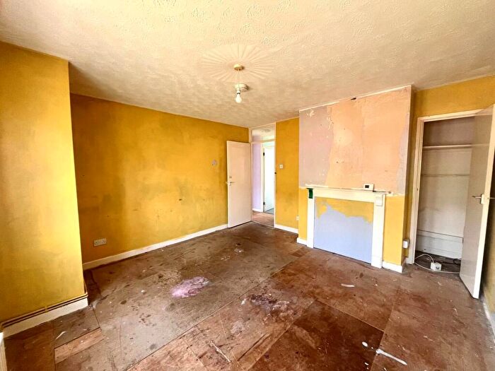 2 Bedroom Apartment For Sale In East Weare Road, Portland, DT5