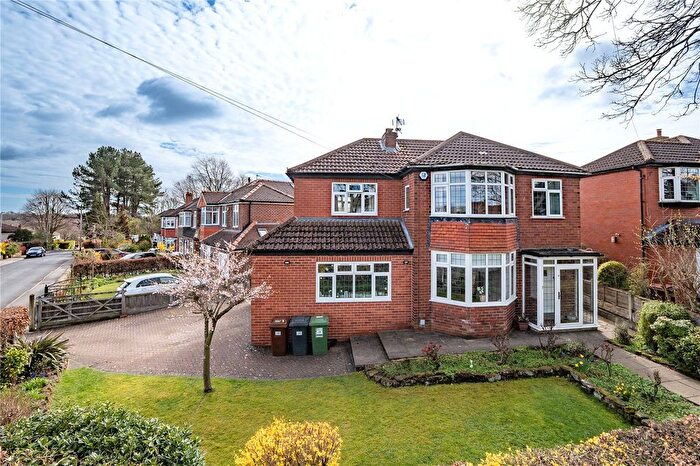 4 Bedroom Detached House For Sale In The View, Alwoodley, Leeds, West Yorkshire, LS17