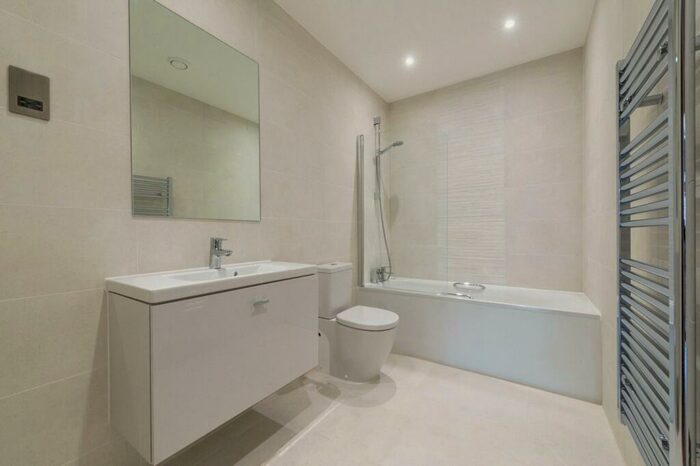 1 Bedroom Property To Rent In Southampton Way, Tower Bridge, SE5