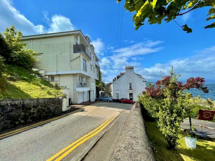 3 Bedroom Flat For Sale In Top Floor Flat, Victoria Road, Gourock, PA19