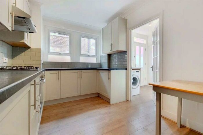 2 Bedroom Flat To Rent In Mersham Road, South Norwood, CR7