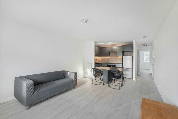 2 Bedroom Apartment To Rent In Sheppard Drive, London, SE16