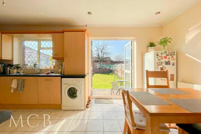 3 Bedroom Terraced House To Rent In Allenby Road, Southall, Southall, UB1