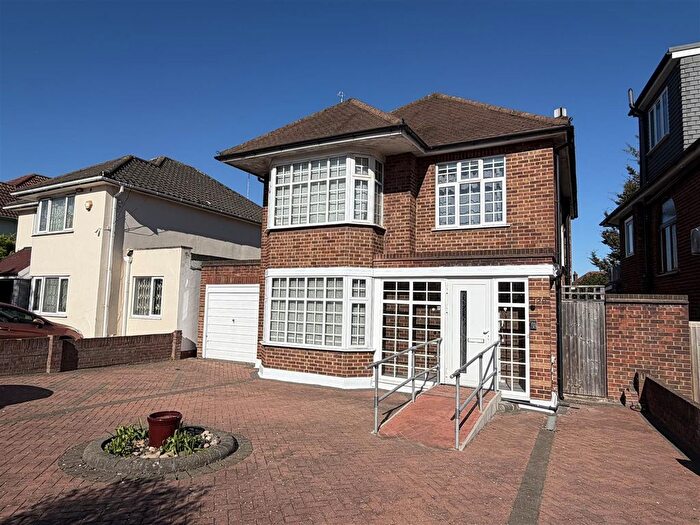 4 Bedroom Detached House For Sale In Sudbury Court Drive, Harrow, HA1