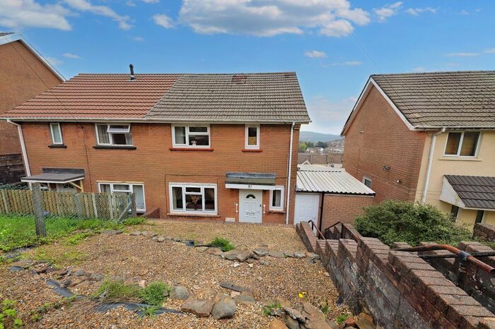 2 Bedroom Semi-Detached House To Rent In Penpisgah Road, Penygraig, Tonypandy, CF40